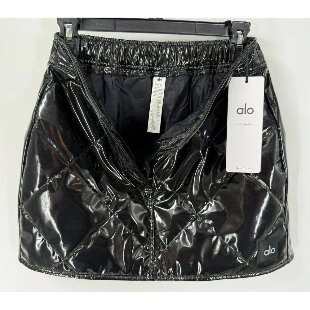 Alo Yoga Womens Quilted Puffer Mini Skirt Black High Shine Size S NEW